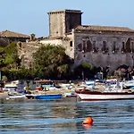 לינה וארוחת בוקר La Casa Di Luigi גיארדיני נאקסוס