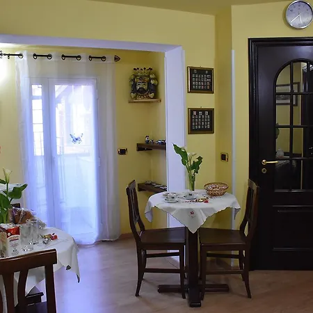 La Casa Di Luigi Bed & Breakfast 4*