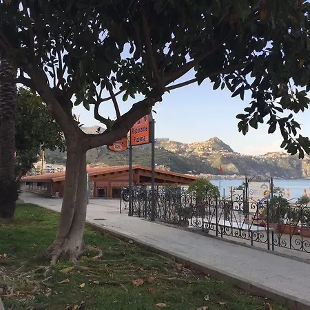 La Casa Di Luigi Bed & Breakfast 3*